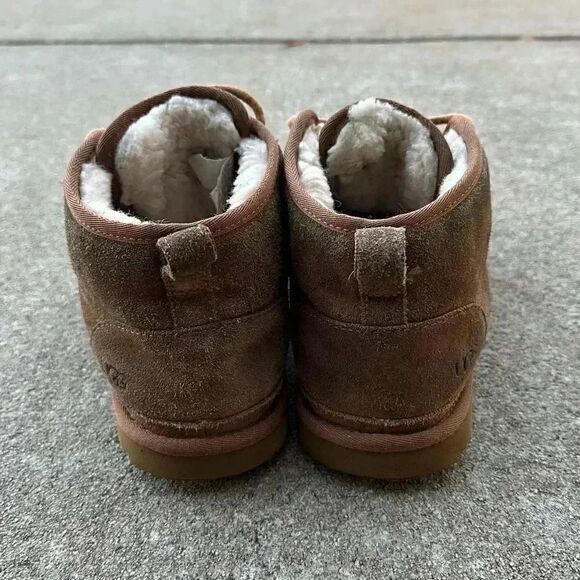 UGG Neumel Classic Fur Lined Suede Lace-Up Chukka Boots Men’s Sz 8 main image 4